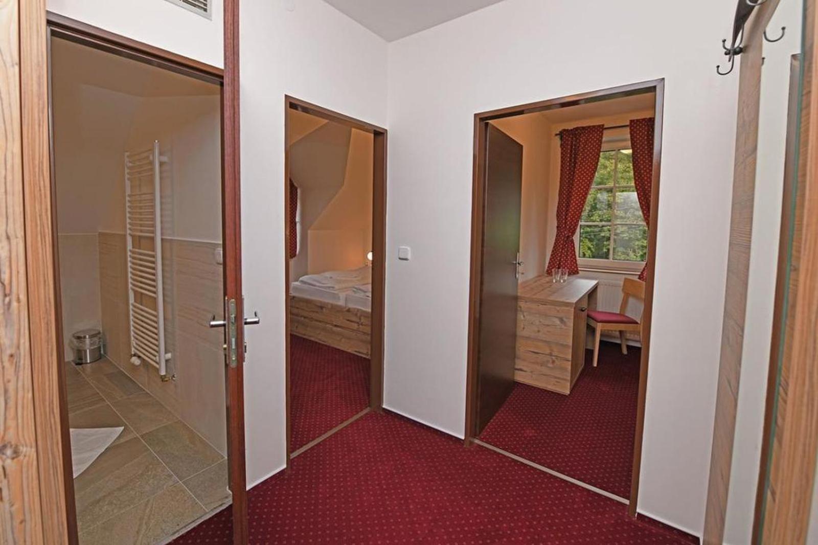 Hotel Konsel Ржічки Екстер'єр фото