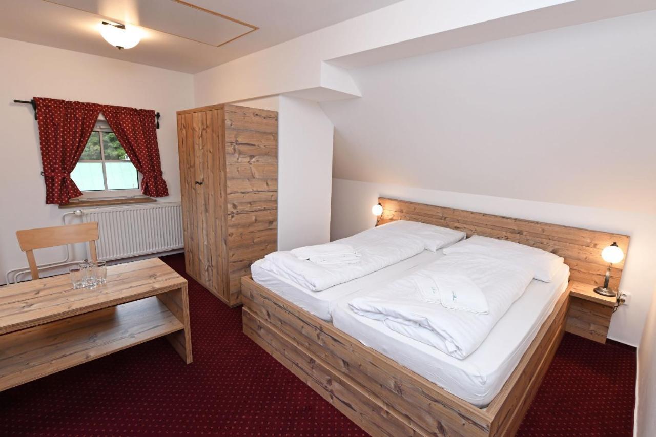 Hotel Konsel Ржічки Екстер'єр фото